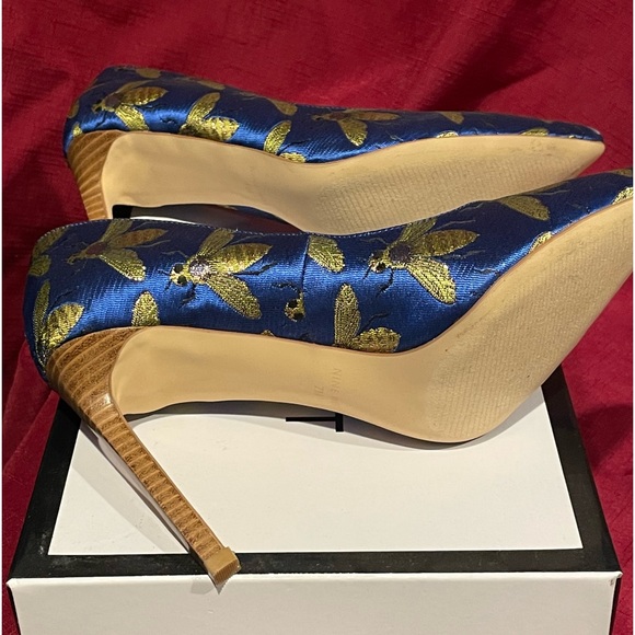 NEW in BOX Nine West Bee Pumps! - Picture 4 of 9